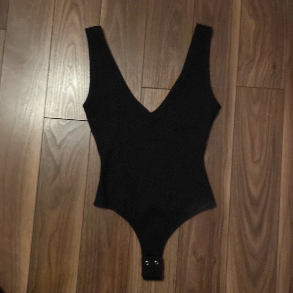 Dynamite Never Worn Ribbed Black Bodysuit - Picture 2 of 2